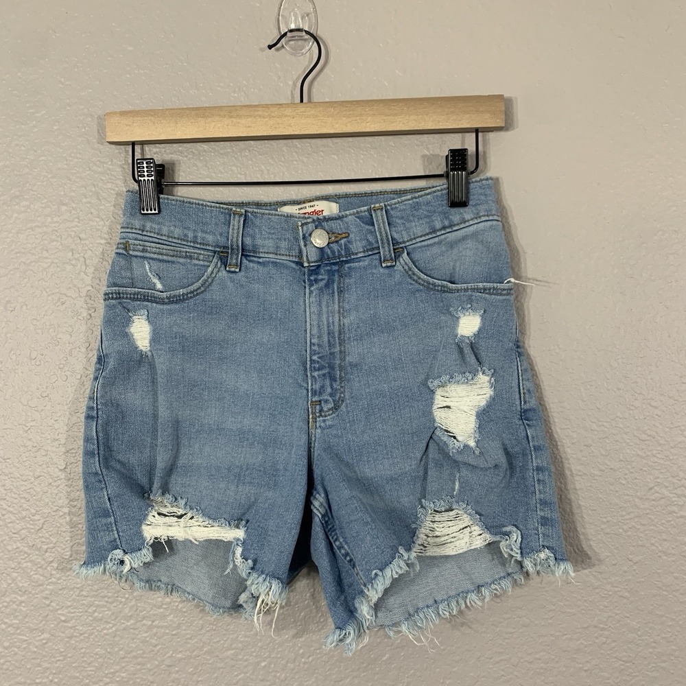 Wrangler Women's Light Wash Denim Cut Offs Distressed Frayed Short 3.5" Size 2